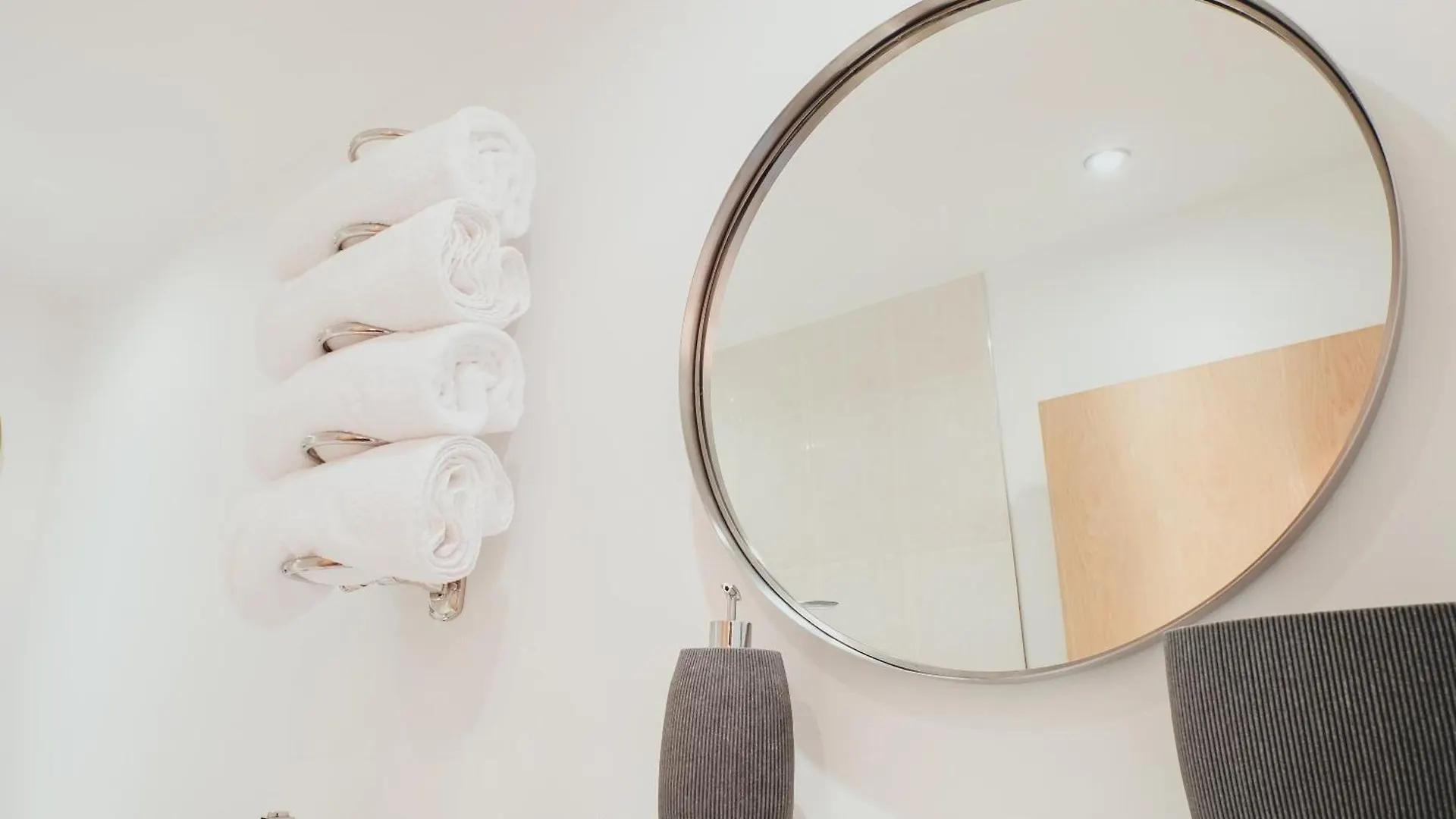 The Loft Hideaway - Simple2Let Serviced Apartments Halifax